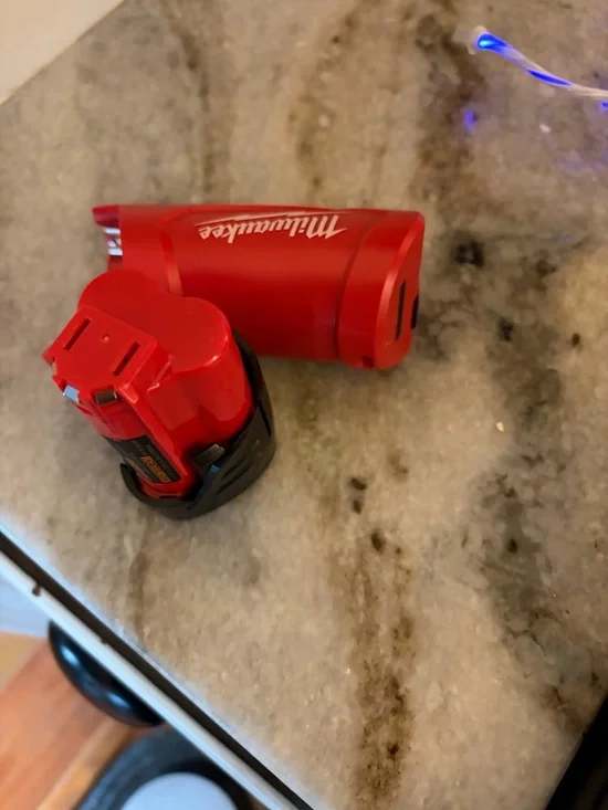 Milwaukee Men’s L Toughshell heated M12 jacket battery charger NWT - Picture 8 of 10